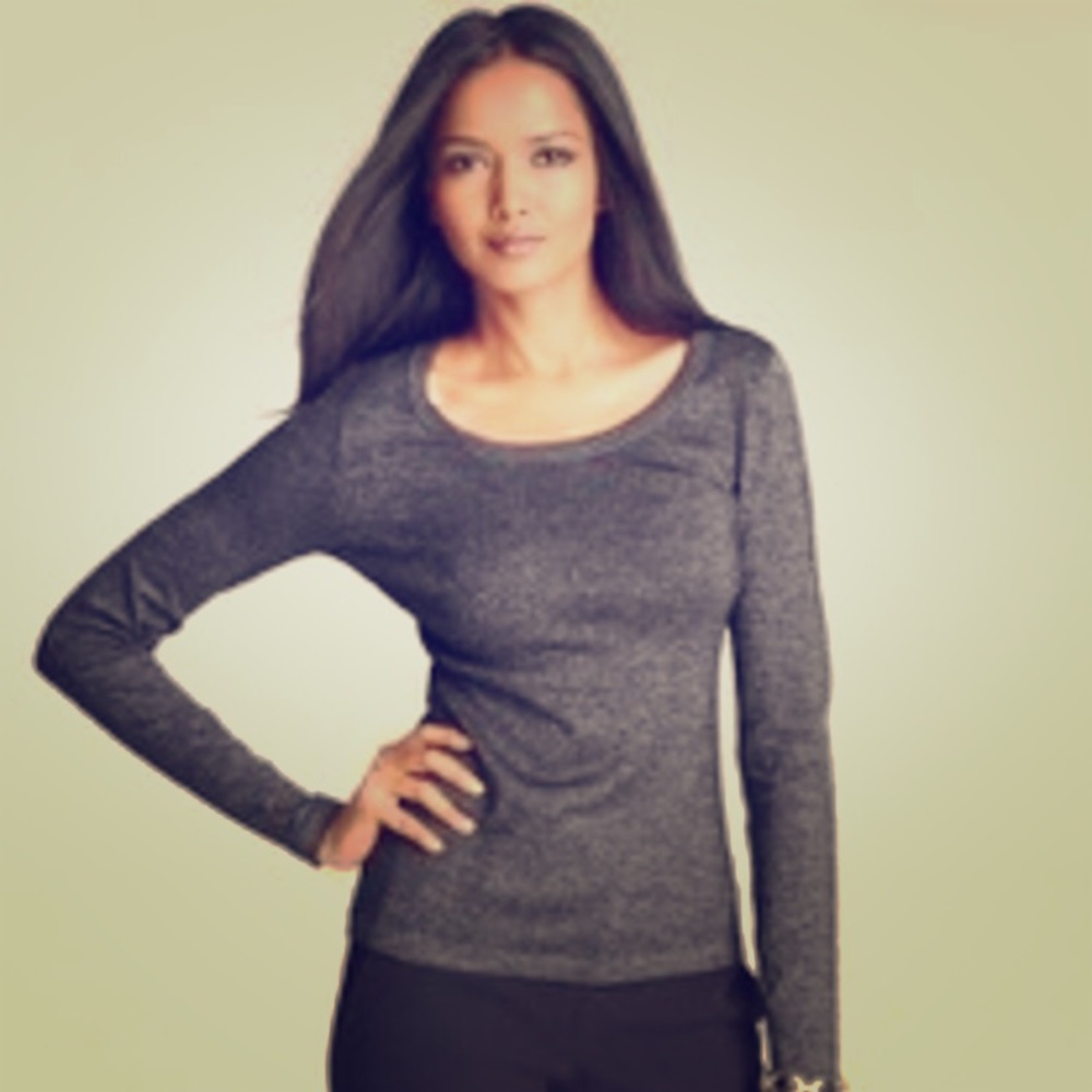 New w/Tags Ann Taylor Grey KEYHOLE BACK SWEATER - Picture 1 of 2